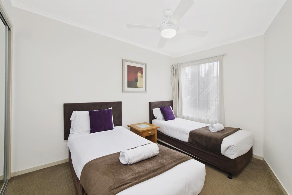 Beach Resort Apartment Порт-Маккуори Экстерьер фото