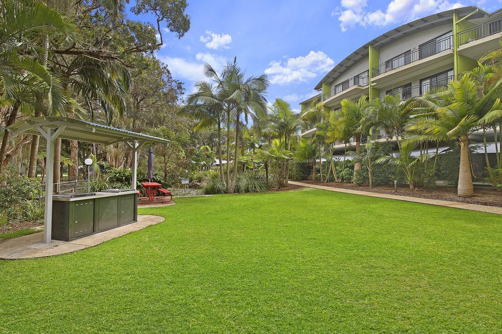 Beach Resort Apartment Порт-Маккуори Экстерьер фото
